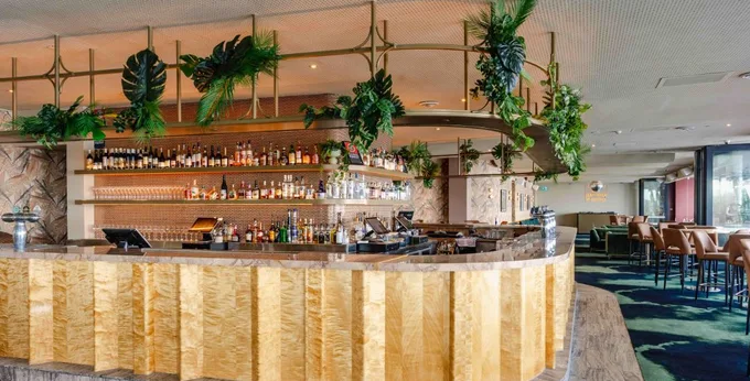 Bungalow 8 bar